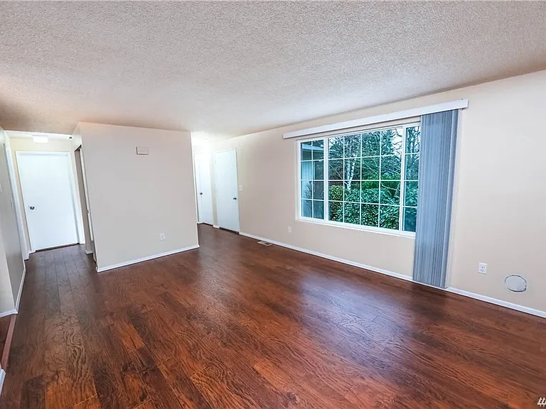 2102 Margaret Pl — Photo 3