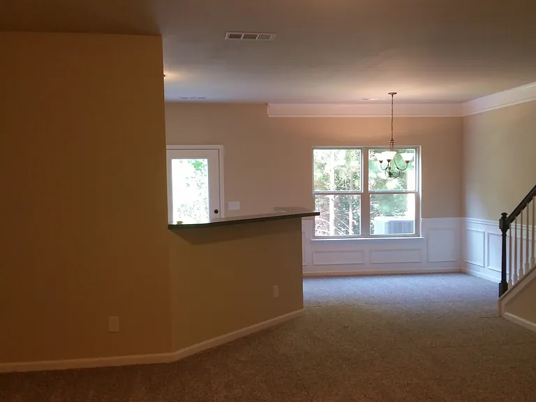 628 Oakside Pl — Photo 3