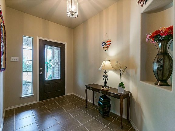 3rd image of 2028 Sterling Gate Dr