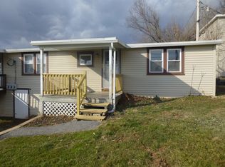 15 Akron Rd APT A, Ephrata, PA 17522