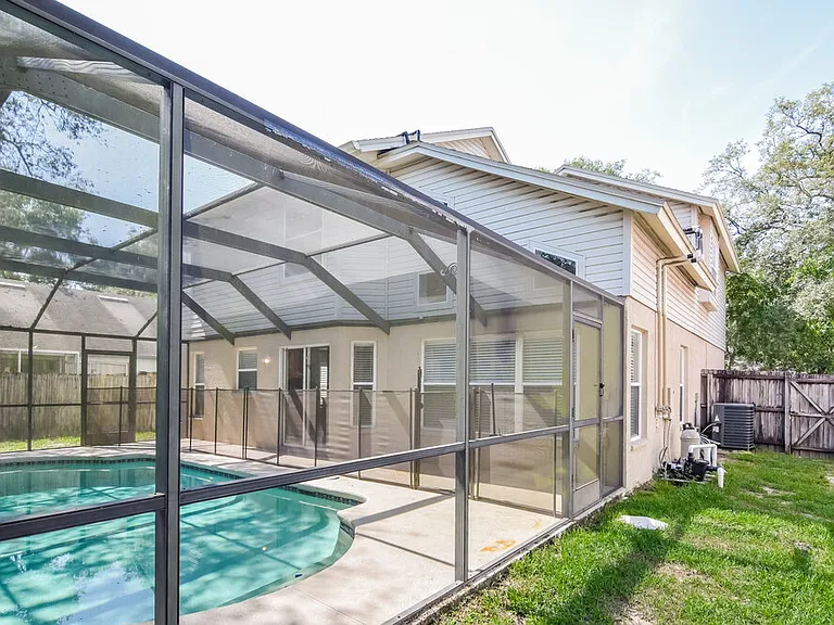 2321 Lyncrest Ct — Photo 16
