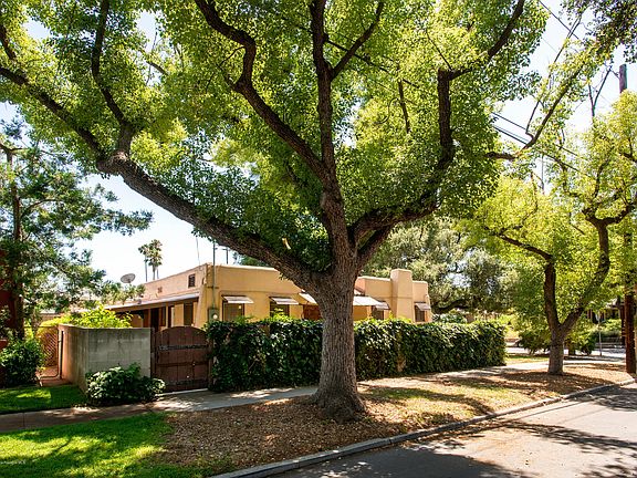 5th image of 1206 N Mar Vista Ave