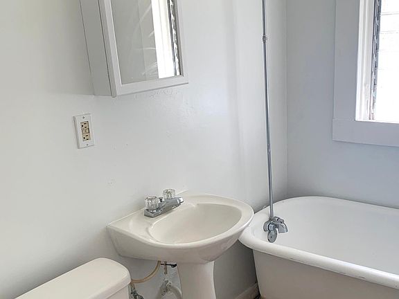 3rd image of 513 W Gregory St #B