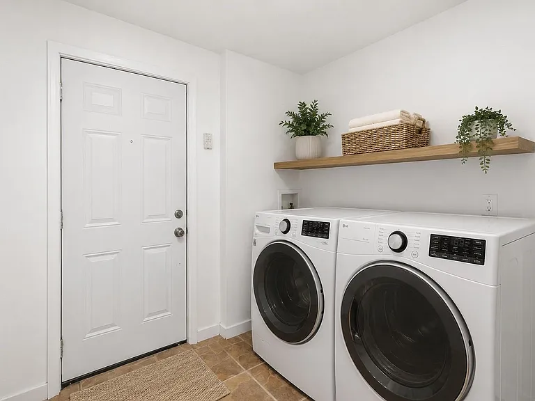 435 Rolling Wood Rd — Photo 27
