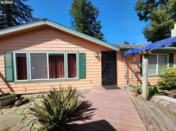 45320 Highway 101, Sixes, OR 97476