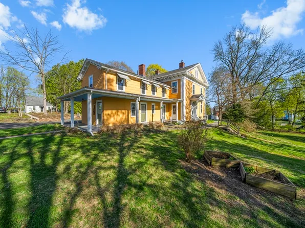 55 N Main St, South Hadley, MA 01075