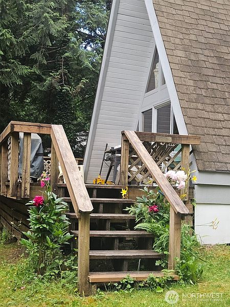 3rd image of 90 E falls Place E