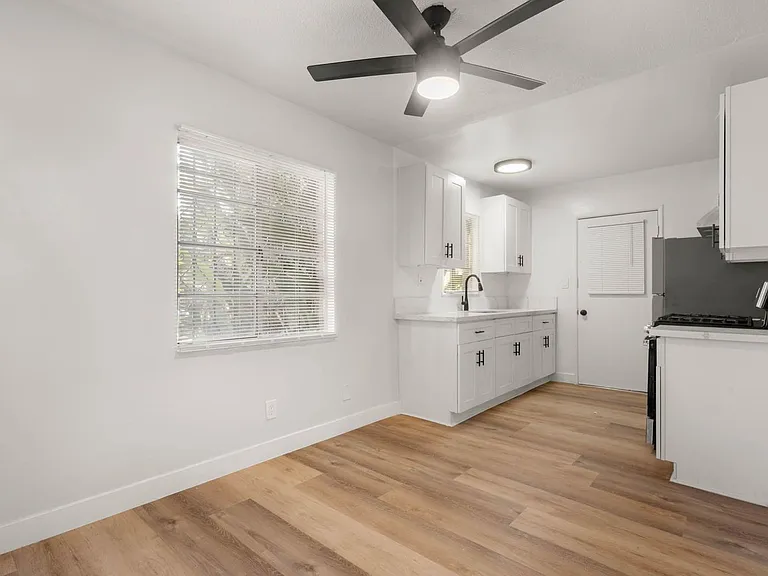 3862 S Potomac Ave — Photo 20