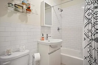 Rented by Charney Real Estate LLC