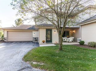 2243 Circle Rdg, Delafield, WI 53018