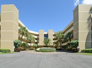 5701 Camino Del Sol APT 202, Boca Raton, FL 33433