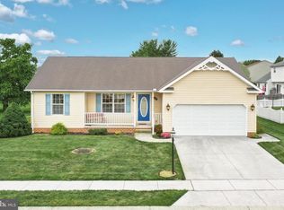 68 Apache Pass, Hanover, PA 17331