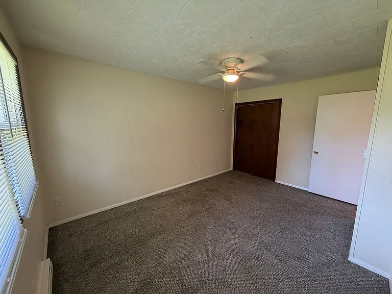 201 Martin Ct — Photo 10