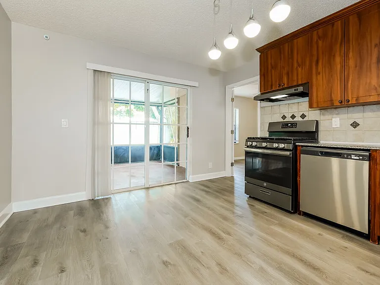 5872 Corson Pl — Photo 7