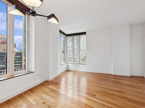 2nd image of 15 William St APT 33I