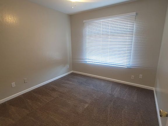 4th image of 2426 E Hawken Way