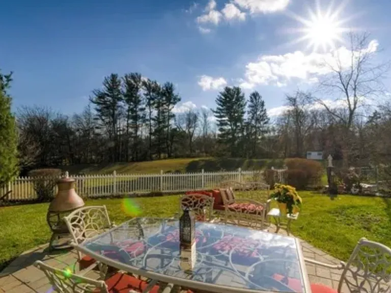 5 Stapleton Ct — Photo 19