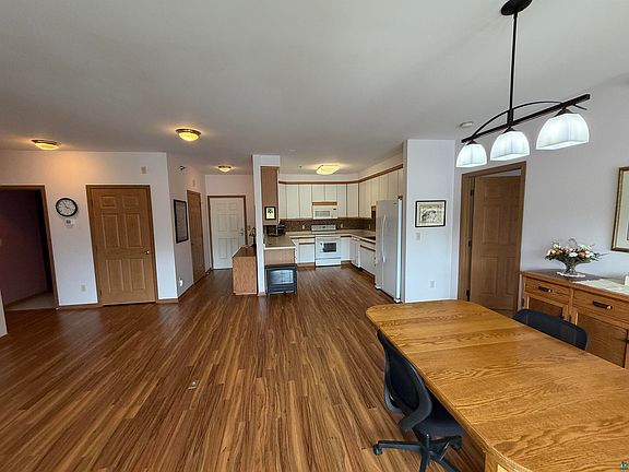 3rd image of 4042 Haines Rd Unit 212
