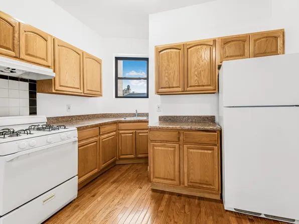 1608 Amsterdam Avenue image 12 of 29