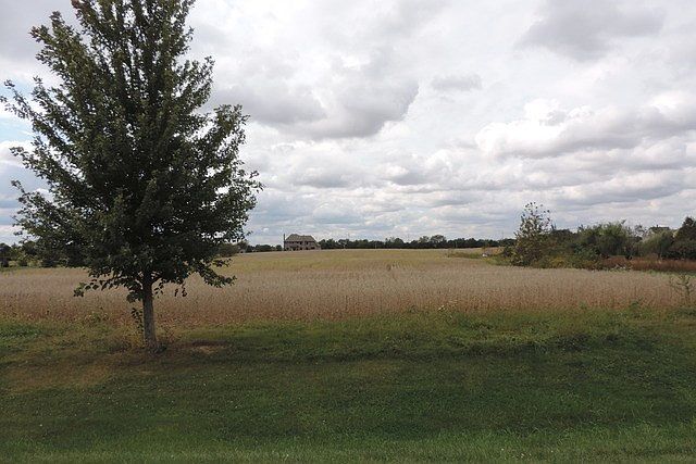 2nd image of 25802 Redstone Dr