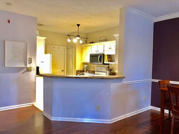 5th image of 10000 GATE Parkway N #1622