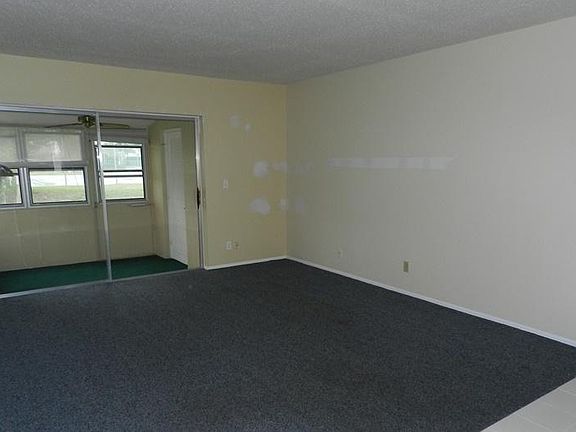 5th image of 2633 Emory Dr W APT B