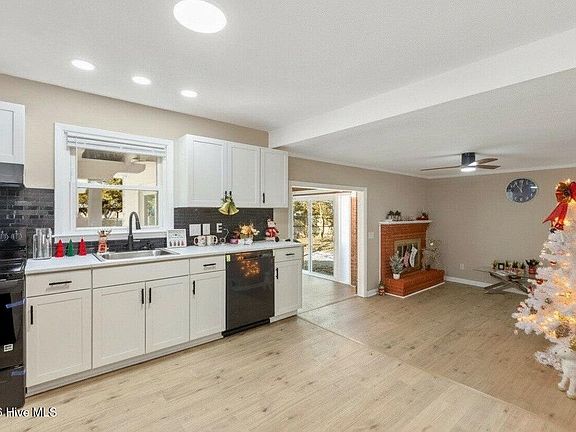 4th image of 3202 College Road S