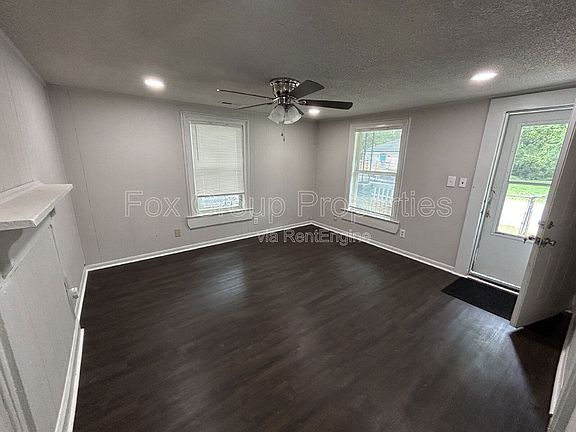 2nd image of 1612 W McFarland Ave