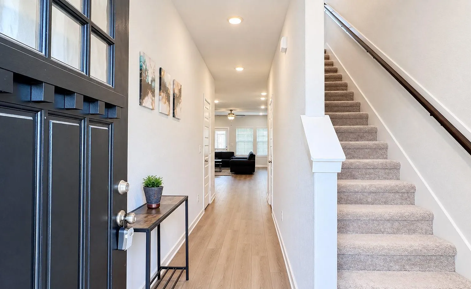 4 bed, 2.5 bath, 1849 sqft, $2,300 — Photo 2