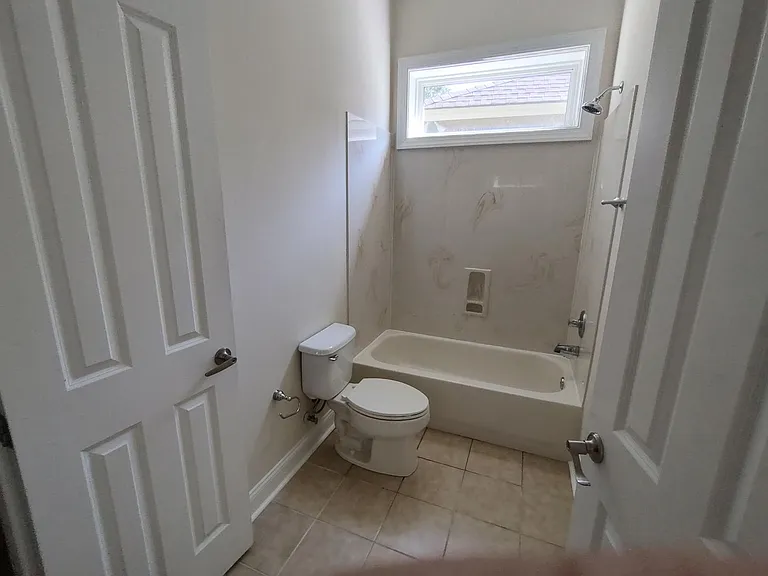 38 Glencairn Ave — Photo 7
