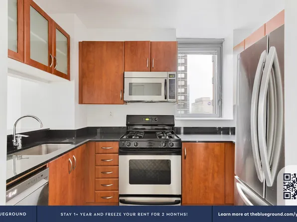 222 East 34th Street image 7 of 33