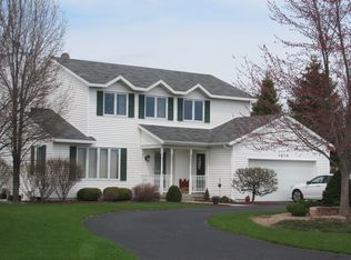 1213 Lumina Dr, Jenison, MI 49428