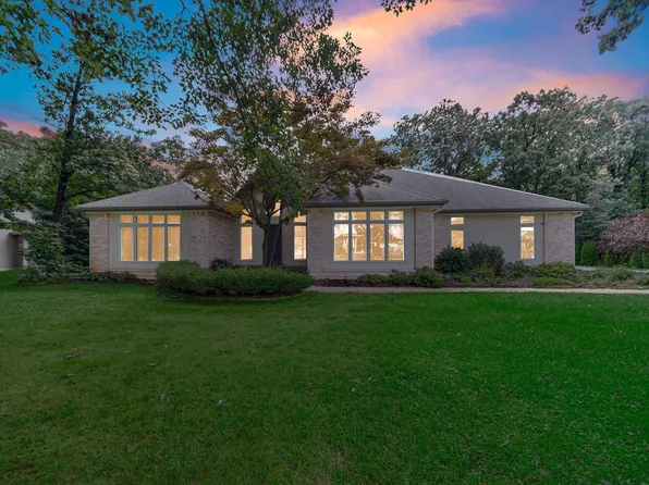 4733 W 122nd Pl, Crown Point, IN 46307