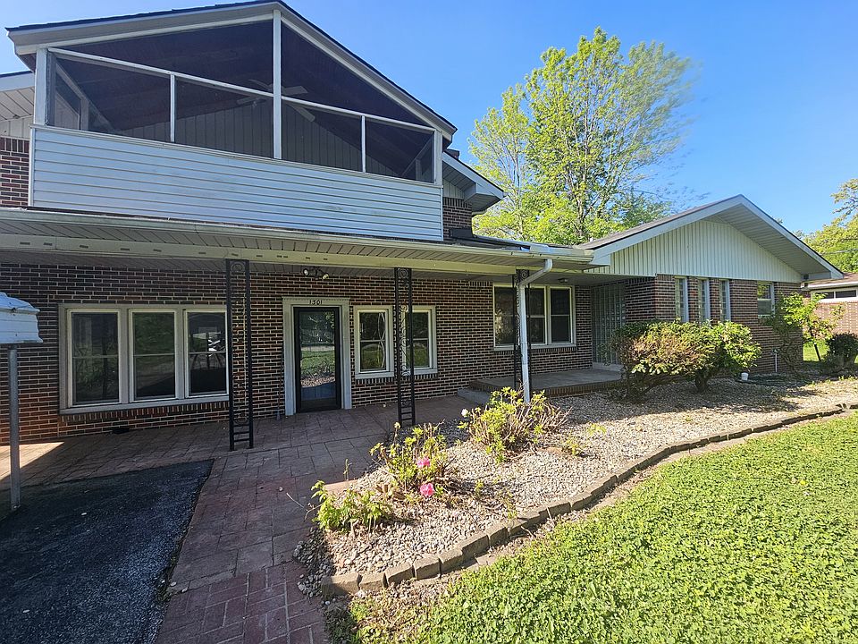 1st image of 1301 Farris Ave