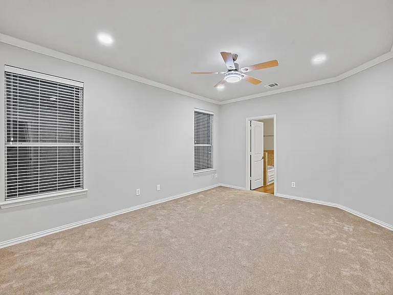1045 Rodin Ln — Photo 8