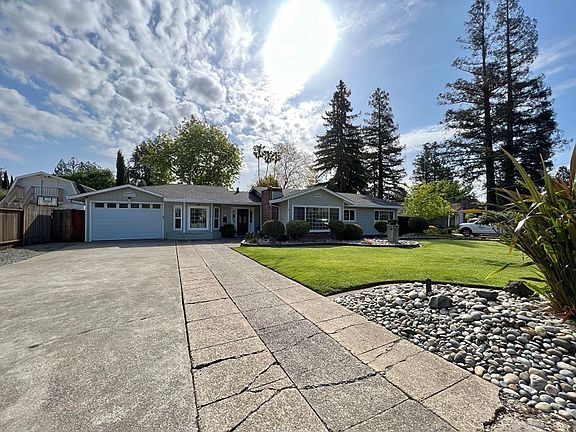 3rd image of 3102 Hermosa Dr