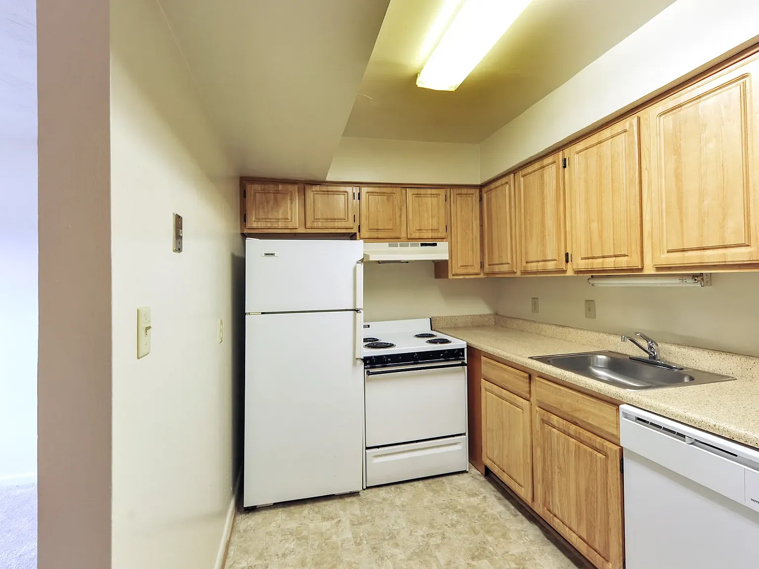 Brentwood Forest Apartments — Photo 3