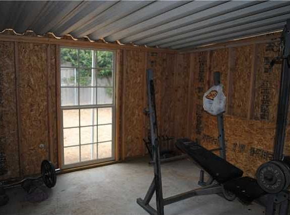 4th image of 1110 Teakwood Ave