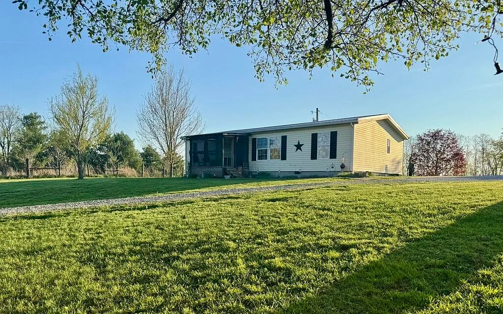 261 Owen Davis Dr photo 1