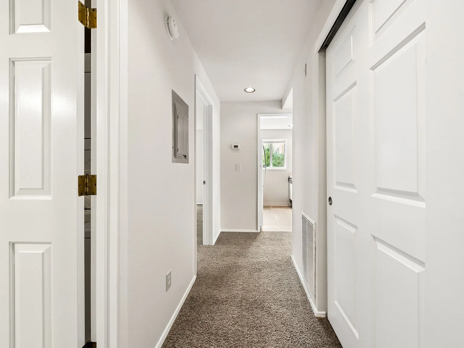 Greenlake Condo — Photo 2