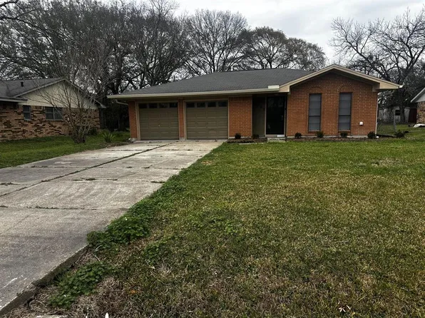 1500 Vera Dr, Port Arthur, TX 77642