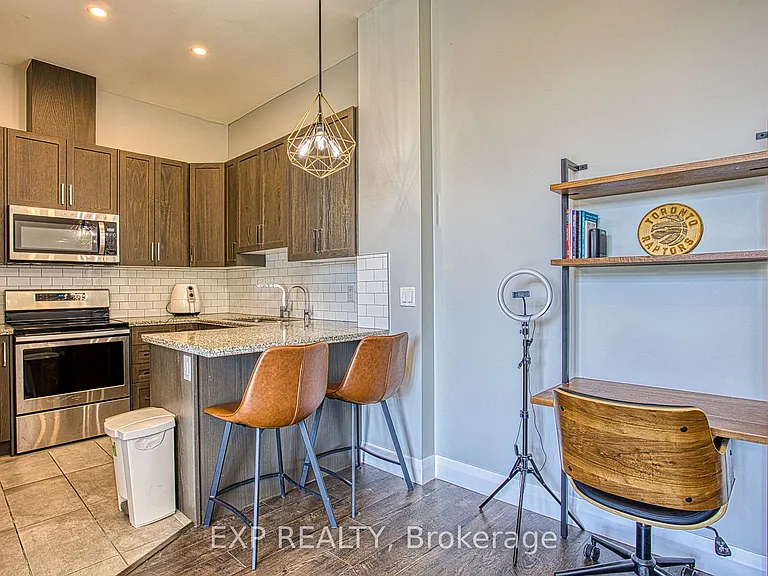 101 Locke St S #616 — Photo 5