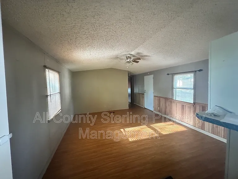 131 SW Socket Gln — Photo 8