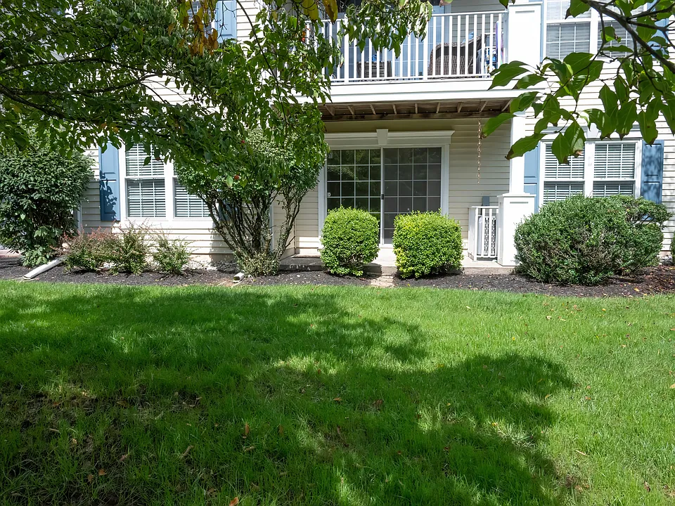 128 Arbor Way