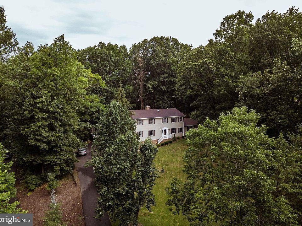 1st image of 148 Brookneil Dr