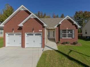 345 Woodtrace Dr, Clarksville, TN