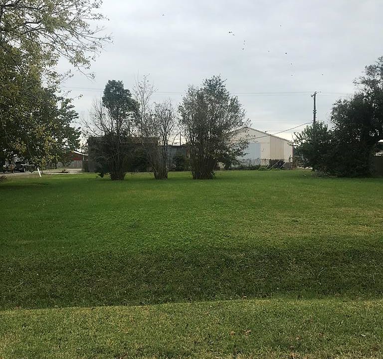1st image of 803 Atlanta Ave