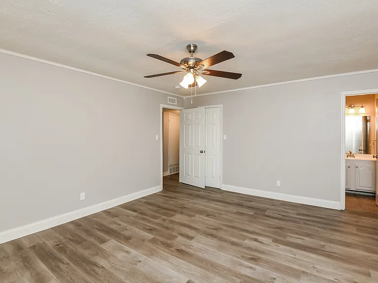 4301 Campion Ln — Photo 10