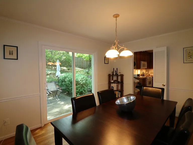 6703 Rannoch Rd — Photo 10