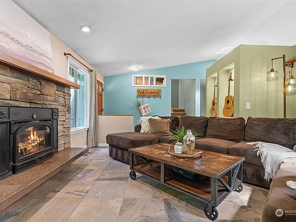 5th image of 6102 36th Street NW